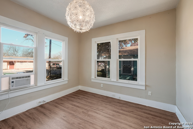 826 Lombrano St Property Photo 6