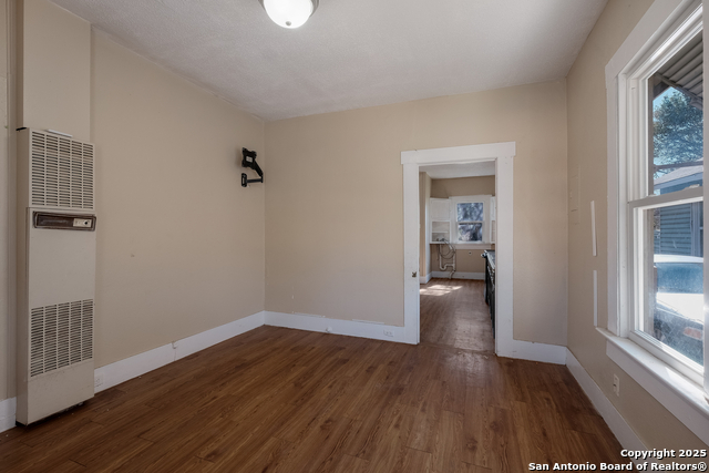 826 Lombrano St Property Photo 11
