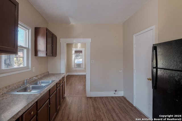 826 Lombrano St Property Photo 16