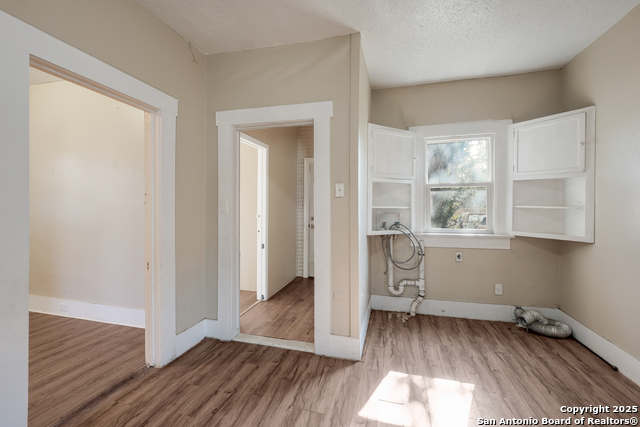 826 Lombrano St Property Photo 18