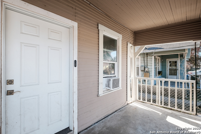 826 Lombrano St Property Photo 26