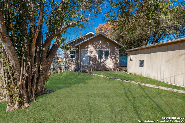 826 Lombrano St Property Photo 30