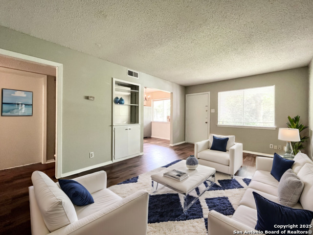 311 E SAN ANTONIO AVE Property Photo 1