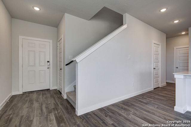 9958 Forestier Grn Property Photo 3