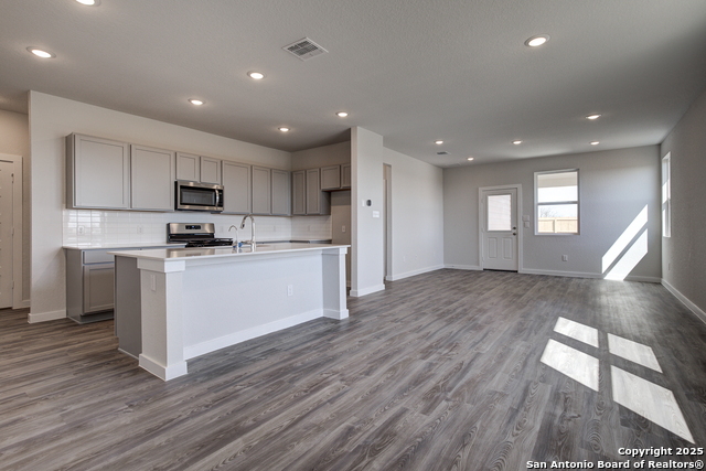 9958 Forestier Grn Property Photo 4
