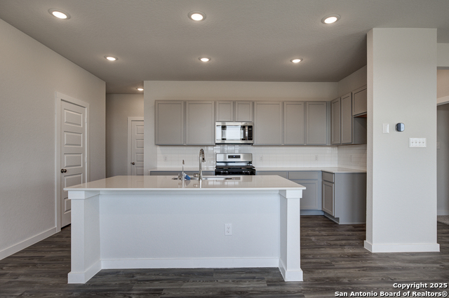 9958 Forestier Grn Property Photo 7