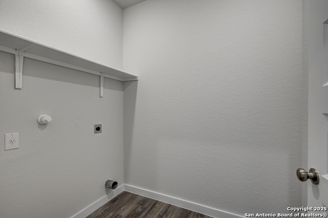 9958 Forestier Grn Property Photo 23