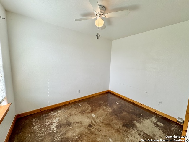 573 Texas 97 Property Photo 10