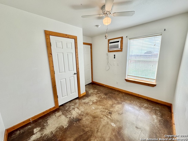 573 Texas 97 Property Photo 12