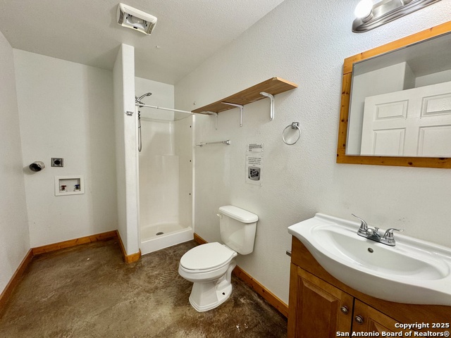 573 Texas 97 Property Photo 16