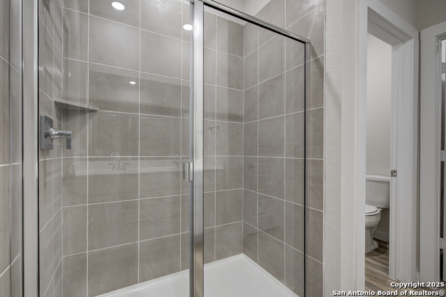 9954 Forestier Green Property Photo 13