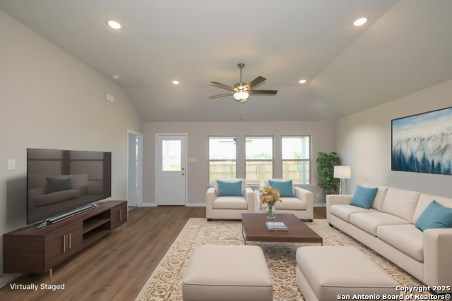 1652 Quiet Teal Property Photo 5