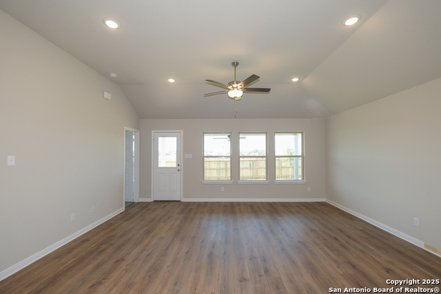 1652 Quiet Teal Property Photo 6