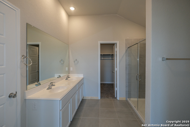 1652 Quiet Teal Property Photo 11
