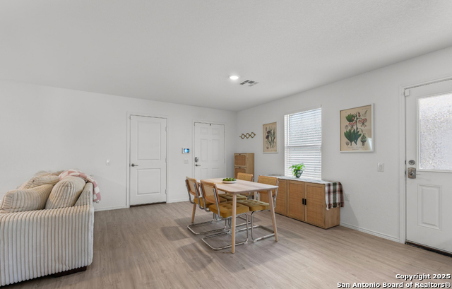 4426 Grassland Pass Property Photo 4