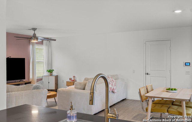4426 Grassland Pass Property Photo 8