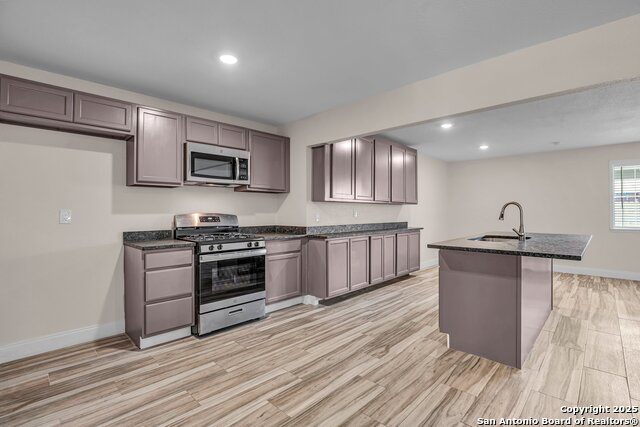 810 Green Park Property Photo 10