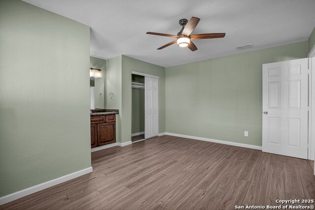 810 Green Park Property Photo 14