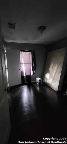 1031 Thorain Property Photo 3