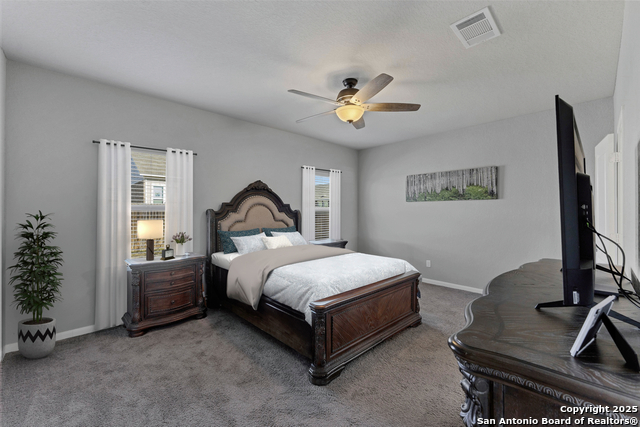 2433 Moselle Ln Property Photo 15