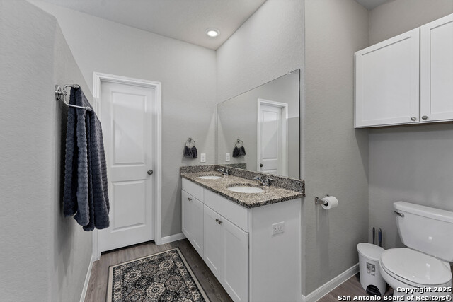 2433 Moselle Ln Property Photo 17