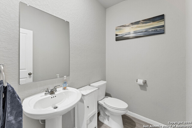 2433 Moselle Ln Property Photo 32