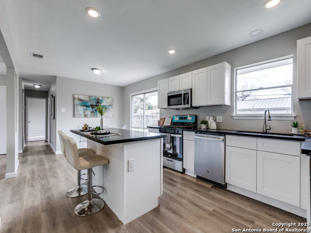5546 Aspen Valley St Property Photo 6