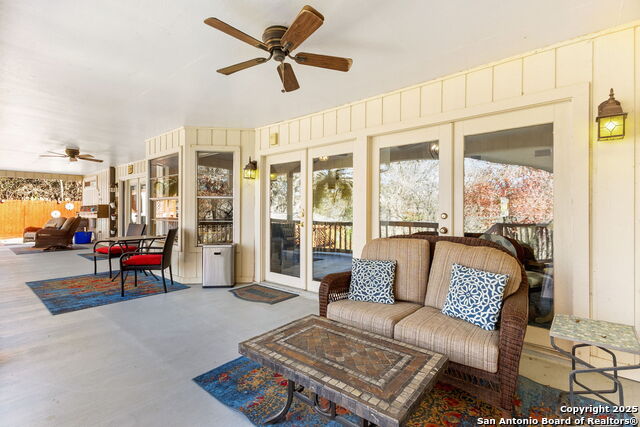 1385 Edwards Blvd Property Photo 24