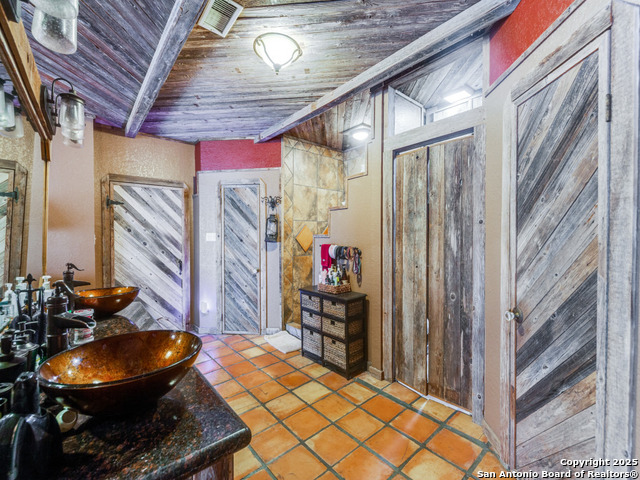 1135 Allen View Property Photo 18