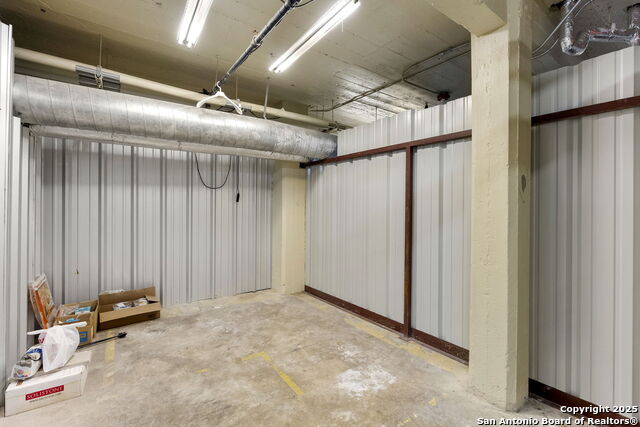 831 S Flores St Property Photo 22