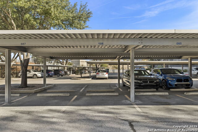 831 S Flores St Property Photo 29