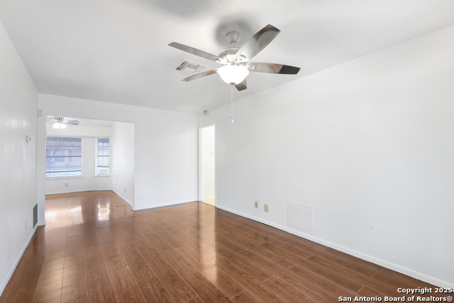 5811 Thornwood Property Photo 3