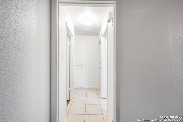 5811 Thornwood Property Photo 6