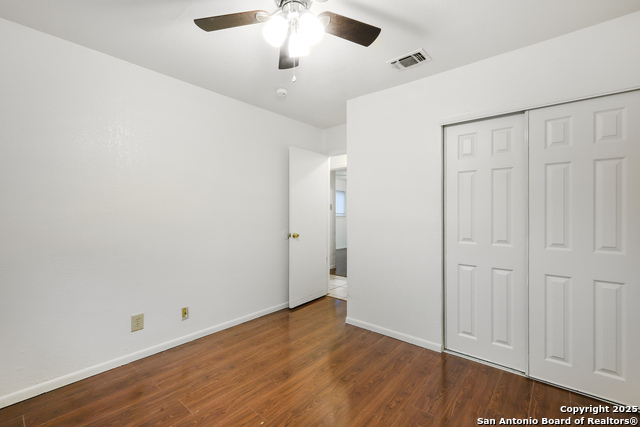 5811 Thornwood Property Photo 8