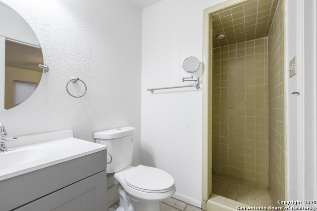 5811 Thornwood Property Photo 15