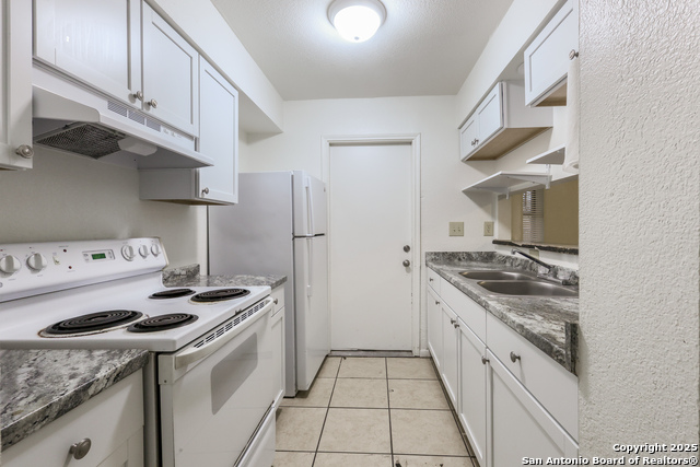 5811 Thornwood Property Photo 18