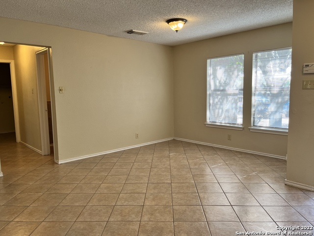 7807 Ruby Meadows Property Photo 6
