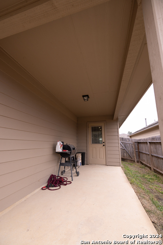 8935 Mustang Pass Property Photo 22