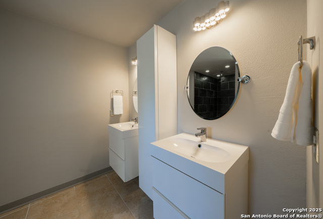 2718 Belvoir Dr Property Photo 22