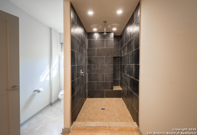 2718 Belvoir Dr Property Photo 23