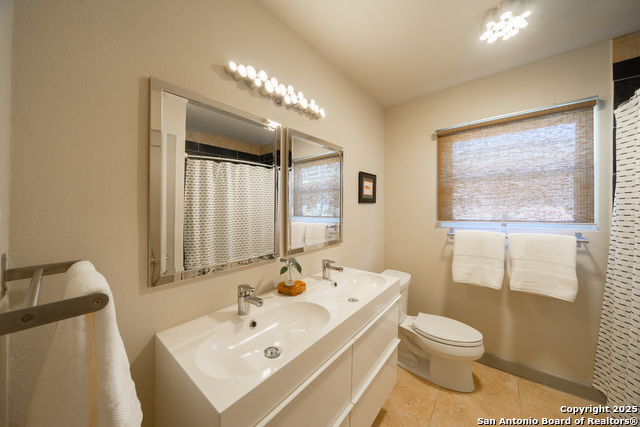 2718 Belvoir Dr Property Photo 27