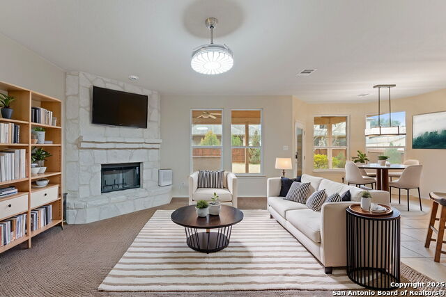 509 HILLOCKS CV