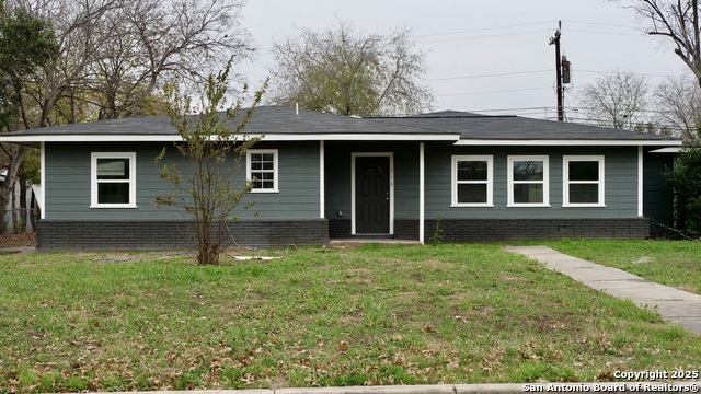 210 Greenhaven Drive Property Photo