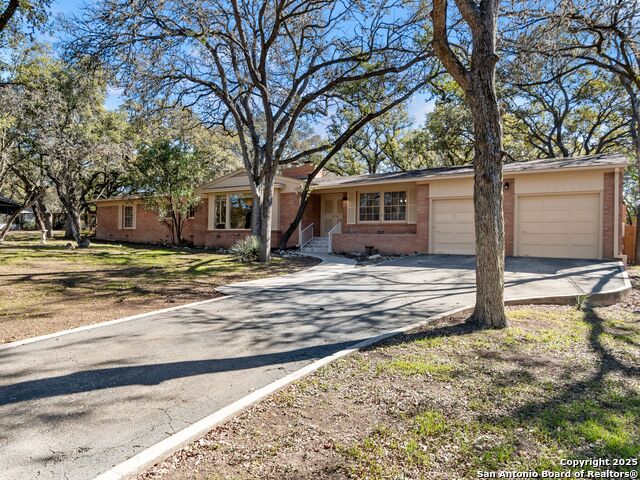 306 Zornia Dr Property Photo 2