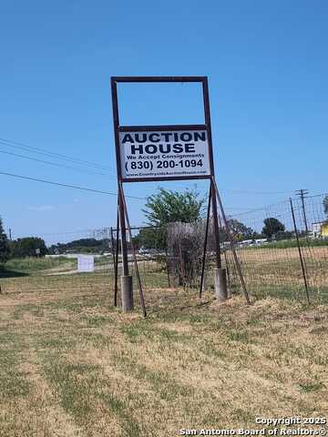 10405 State Highway 16 Property Photo 3