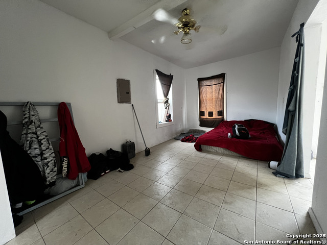 711 S Trinity St Property Photo 7