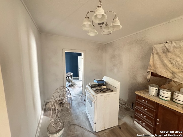 1409 Flanders Ave Property Photo 2