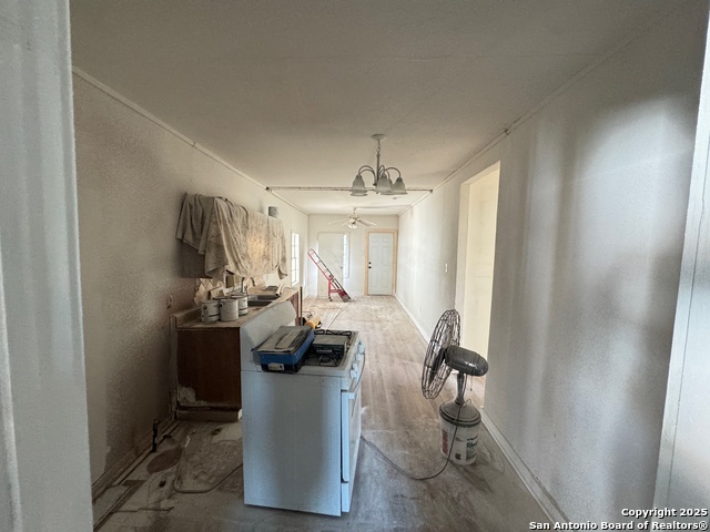 1409 Flanders Ave Property Photo 3