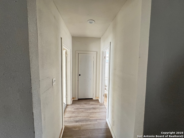 1409 Flanders Ave Property Photo 4