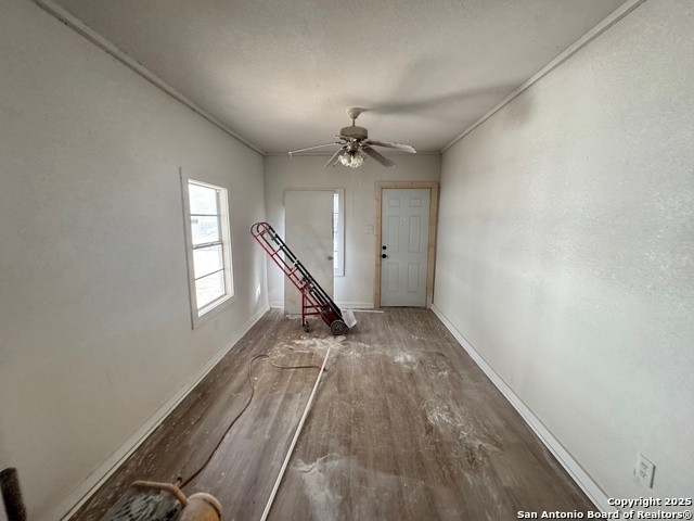 1409 Flanders Ave Property Photo 8